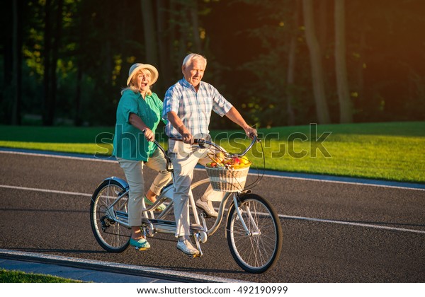 tandem riding