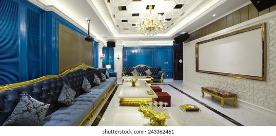 Senior European Luxury Indoor Environment 