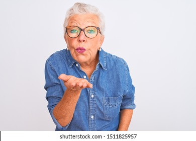 42,039 Blow a kiss Images, Stock Photos & Vectors | Shutterstock