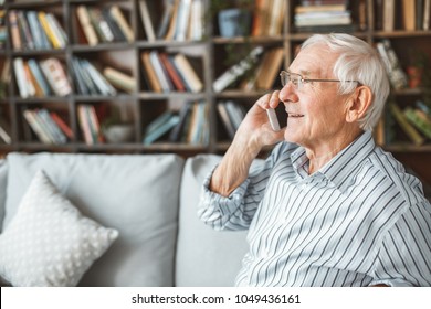 6,032 Comfortable man talking on phone Images, Stock Photos & Vectors ...