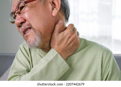 Senior Pain Shoulder, Pain In The Shoulder, Elderly With Office Syndrome Or Work-related Musculoskeletal Disorder, Senior Pain From Working.