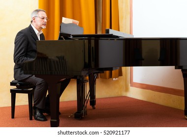 Senior Piano Player