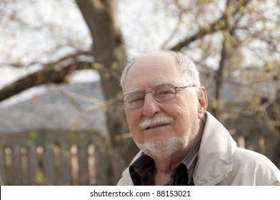 senior portrait posing and smiling Quebec , Canada