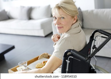 24,784 Old woman wheelchair Images, Stock Photos & Vectors | Shutterstock