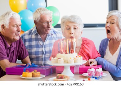 281 Senior citizen birthday cake Images, Stock Photos & Vectors ...