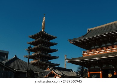 Sensoji (浅草寺, Sensōji, also known as Asakusa Kannon Temple)