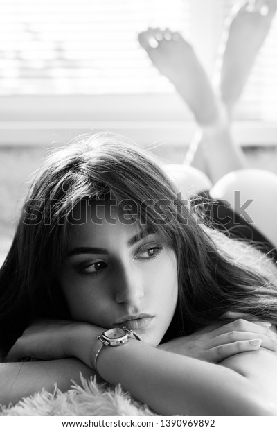 Sensual Bare Topless Girl Lying On Foto Stock 1390969892 Shutterstock 0696