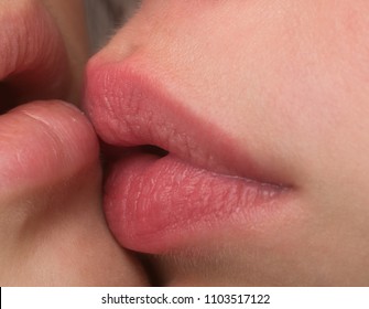 Kiss lesbian tongue Deep Kissing
