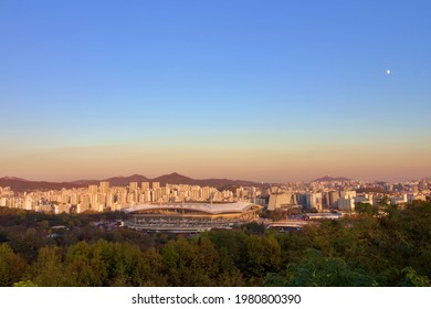 Seoul cityskape at sunset shot from above from Seoul Sky Park, South Korea