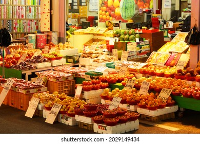 Seoul, Korea Apr-06-2015 Fruit Shop At Namguro Market