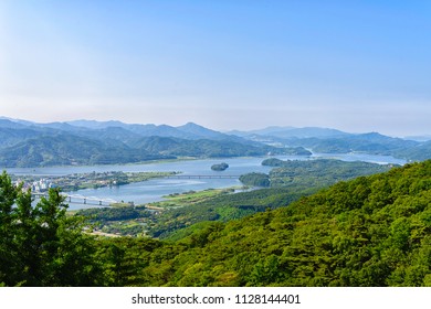 Seoul, South Korea 2018 June 6 Ungilsan Mountain Is Another Landmark Of Korea. There Are Two Rivers Flowing To Converge.