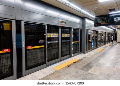 Seoul, South Korea - AUG 2019: The platform view of Euljiro 3-ga Station at Seoul Subway Line 3