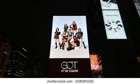 Seoul, South Korea - January 3 2022: 'Got The Beat' Ad On Large Digital Billboard. Seven-member Super Girl Group Debuts ‘Step Back’ At SMTOWN YouTube Concert.