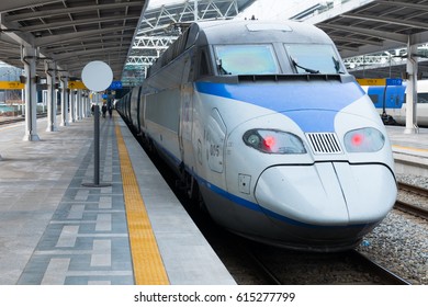 Seoul, South Korea - March 28, 2017: Korea Train Express KTA Bullet Train At Seoul's Dongdaegu Train Station.