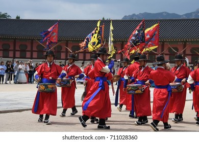 韓国 民族衣装 の画像 写真素材 ベクター画像 Shutterstock