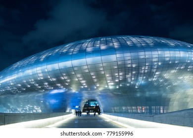 SEOUL, SOUTH KOREA - NOVEMBER 10, 2017 : Dongdaemun Design Plaza (DDP) By Zaha Hadid Architects Provides Seoul With A Hub For Art, Design And Technology, Plus A Landscaped Park.