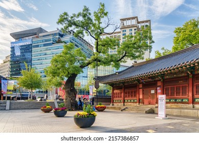 Seoul, South Korea - October 15, 2017: Awesome View Of Jogyesa Temple. Jogyesa Temple Is A Symbol Of Korean Buddhism.