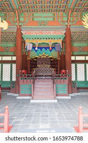 SEOUL, SOUTH KOREA, SEPTEMBER 17, 2019:  Joseon Dynasty King's Throne At Gyeonghui Palace