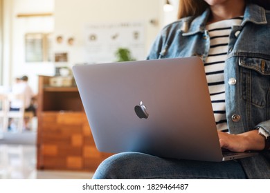 Sep 21th 2020 : A Woman Using And Working On Apple MacBook Pro Laptop Computer , Chiang Mai Thailand