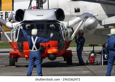 Sep.27,2008 , Tokushima Japan
UH-60J Search And Rescue Helicopter (Originally Sikorsky's UH-60 Black Hawk)

