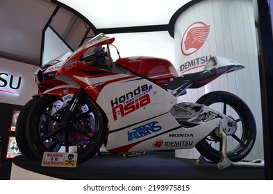 Sepang, Malaysia. Idemitsu Honda Team Asia Motor At Idemitsu Booth, Sepang International Circuit On November 1, 2019.