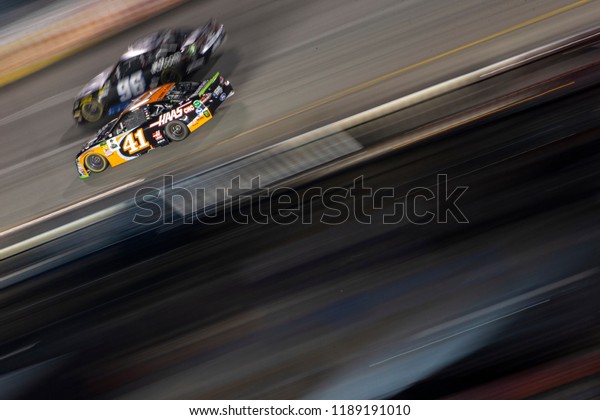 September 22, 2018 -
Richmond, Virginia, USA: Kurt Busch (41) races off the front
stretch during the Federated Auto Parts 400 at Richmond Raceway in
Richmond, Virginia.
