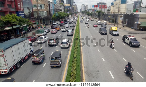 September 25, 2018 Heavy traffic is caused by a\
large number of vehicles on the road causing traffic jams in\
Bangkok, Thailand.