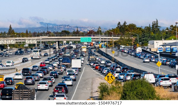 September 9, 2019 Mountain / View / CA / USA - Heavy\
morning traffic on Highway 101 going through Silicon Valley, South\
San Francisco Bay\
Area