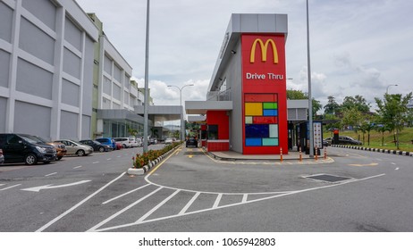 Mcdonald Drive Thru Images Stock Photos Vectors Shutterstock