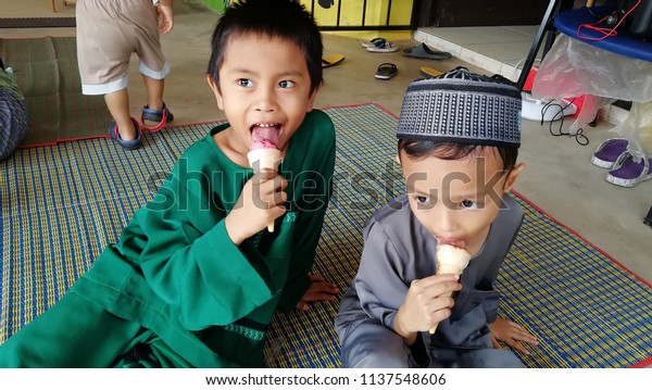 Serembanmalaysiajuly 92018 Adorable Asian Kid Malay Stock Photo Edit Now 1137548606