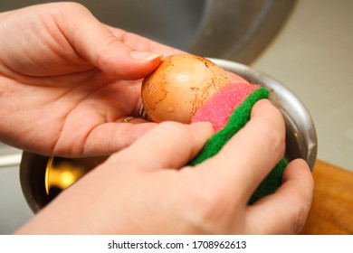 Serial of egg shell bleaching procedure for coloring eggs for Easter