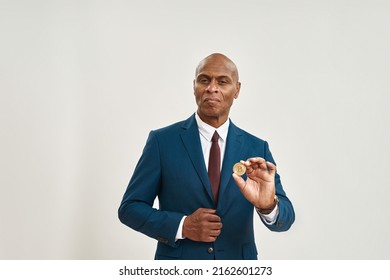 2,524 African holding coin Images, Stock Photos & Vectors | Shutterstock