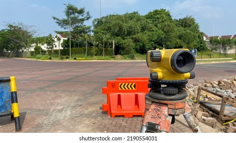 Serpong, Indonesia - August 11 2022: Theodolite Used In A Housing Development Project In Serpong, Indonesia