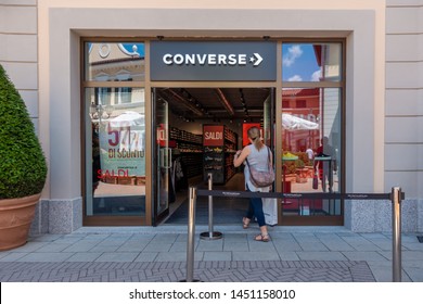 negozio converse outlet serravalle