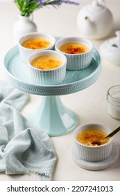 Crème Brûlée Served On The Tiffany Color Stand