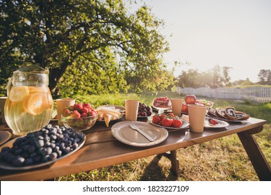 Hora De La Almuerzo Imagenes Fotos De Stock Y Vectores Shutterstock