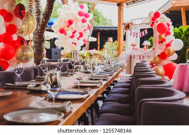 Imagenes Fotos De Stock Y Vectores Sobre Party Table Setting With