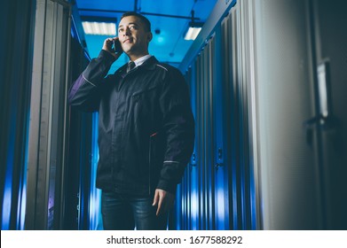 server data network center internet man connection