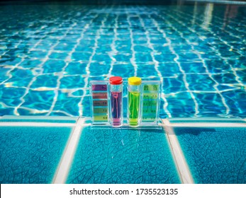 Service And Maintenance Of The Pool.Check The PH Of The Pool.Liquid Test The PH Of The Pool. Kit Care Pool.