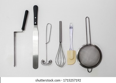 


Set Of 6 Cooking Utensils