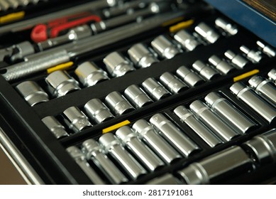 Set of chrome socket wrenches in case.