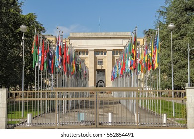 Set of flags in front of bussines bouilding