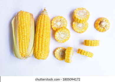 Set Of Fresh Yellow Corn Whole/half/slice Isolated In White Background, Sweet Corn, Agriculture, Farm, Easter Corn, Autumn, Harvest, Organic, Ingredient, Halloween Corn/maize,  Flat Lay, Top View