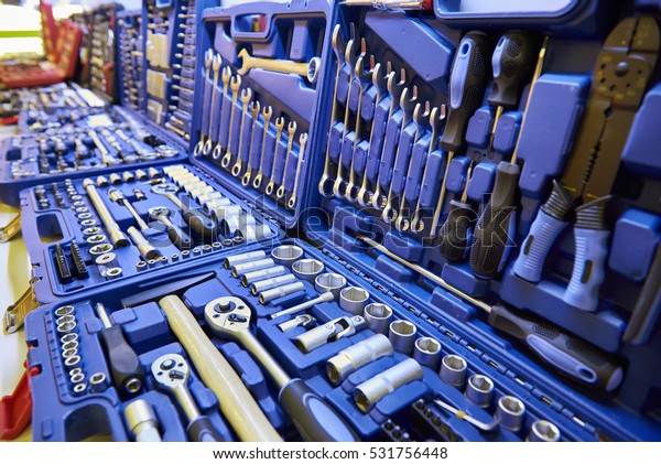 Set socket\
wrenches in plastic box\
closeup