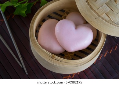 Set Steamed Stuff Bun ,pink Heart On Valentine's Day ,chinese Food Dim Sum In Bamboo Steamer 