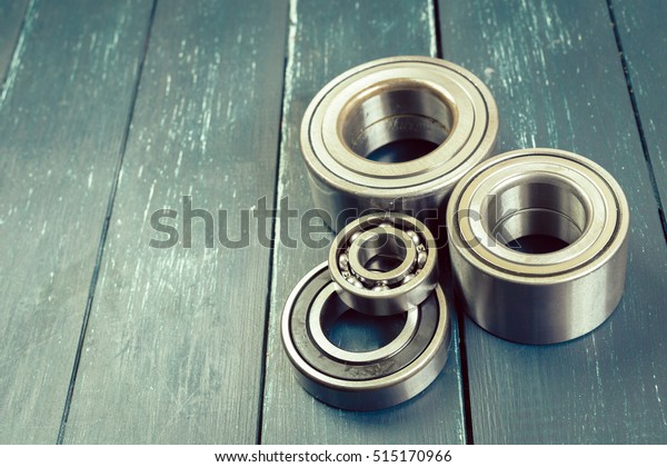Set of steel ball\
bearings