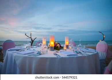 110,517 Hotel dinner table Images, Stock Photos & Vectors | Shutterstock