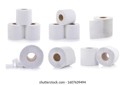 набор туалетной бумаги на белом фоне