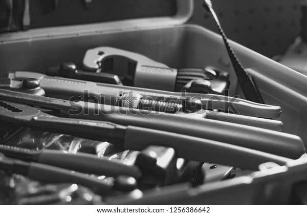 Set of tools for car\
repair