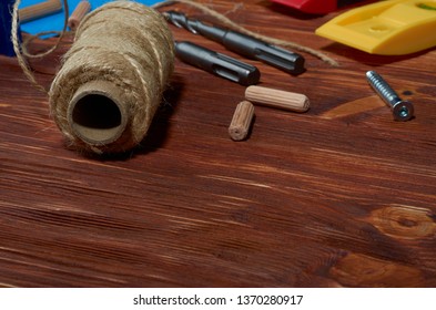 A set of working tools for doing household chores